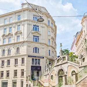 Mozart - Newly Renovated Affittacamere