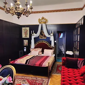Guest house Luxury Near Castle, Vienna